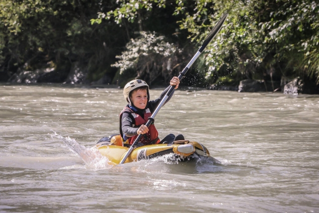  Kayak raft para niños en Alta Saboya 