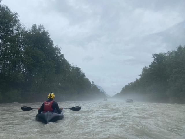  Kayak Raft es divertido haga el tiempo que haga 