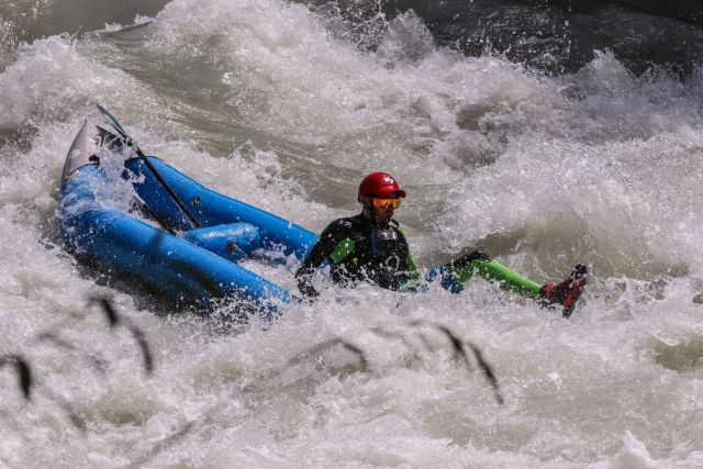  Kayak inflable en el Arve 