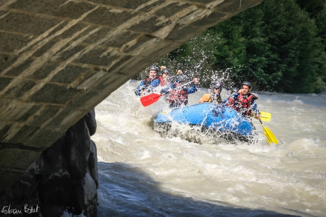  Pasaje bajo un puenle en Alta Saboya