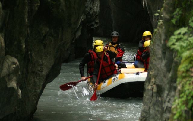  Paso entre acantilados 