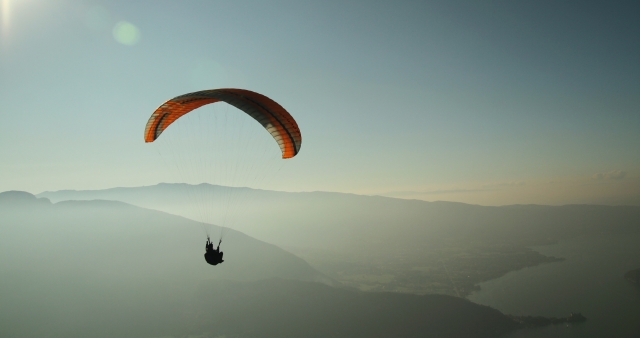  Parapenle sobre los Alpes 