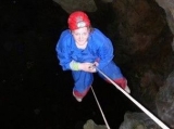  Descenso a la gruta 