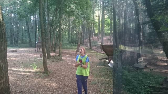  En en mitad de una partida de laser tag 