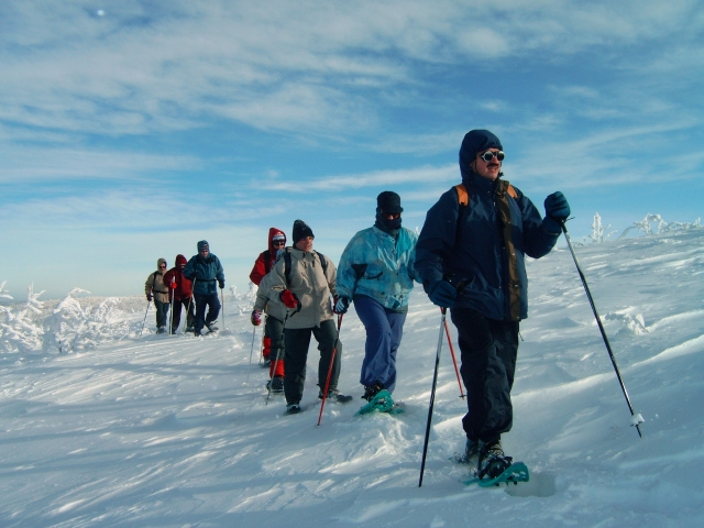  Paseo con raquetas de nieve 