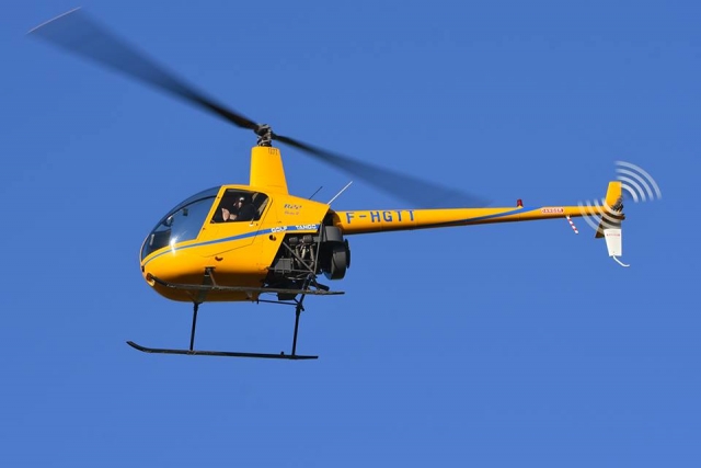  Nuestro helicóptero R22 