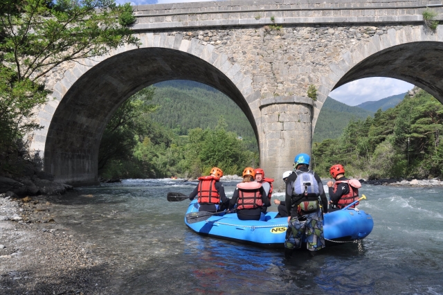  Rafting en grupo 