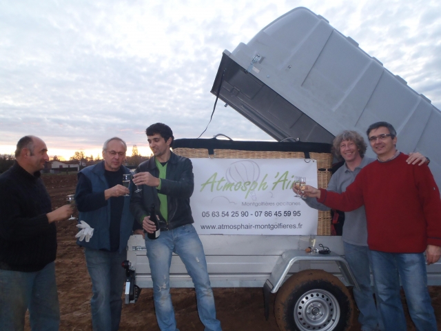  Brindis del globo Atmosph'Air Montgolfières Occitanes 