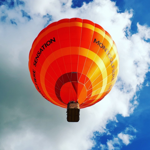  Despegue del globo aerostático 