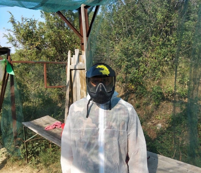 Jugador de gotcha golpeado