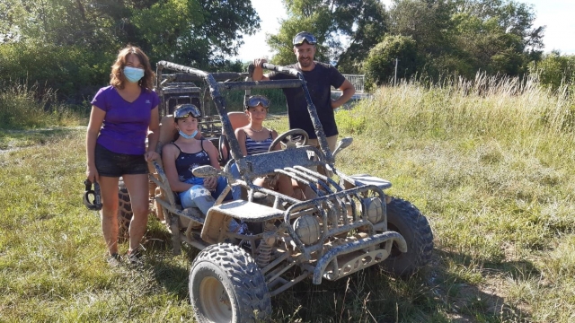 Actividad familiar en buggy