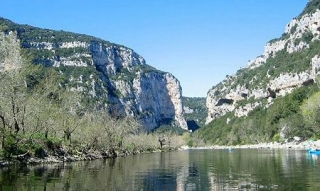 Bajar las gargantas del Ardèche en canoa Kayak 