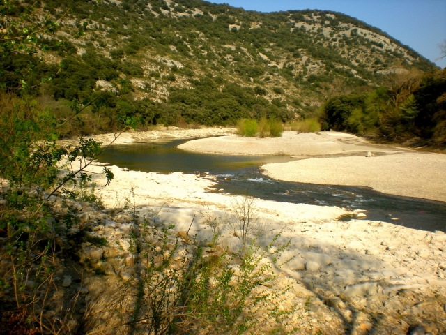  Playas naturales de guijarros 