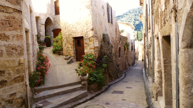  Las pequeñas calles de Saint Guilhem le Désert 