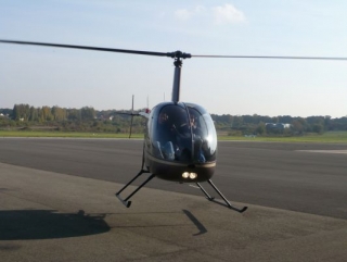  Pilota un helicóptero en Brive 