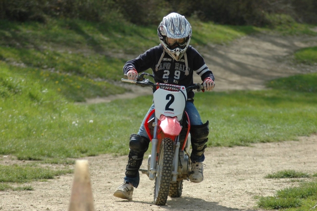  Iniciación al motociclismo para niños 