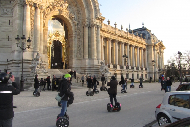  Petit Palais sobre 2 ruedas 