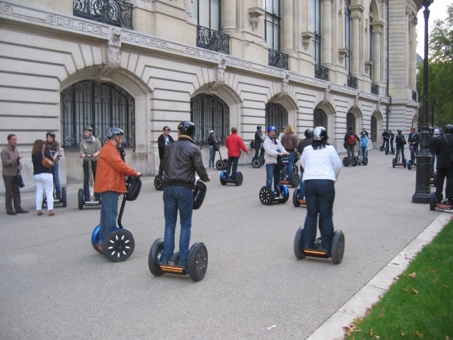  Grand Palais con Gyr Way 