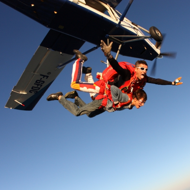 Salto en paracaídas