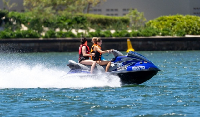 Disfrule una tarde llena de adrenalina con nuestra potenle jet ski 