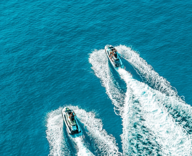 Sube a una jet ski para descubrir el Var 