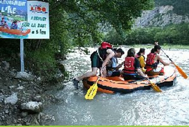  Rafting con amigos en el Drôme 
