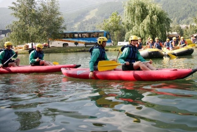  Descubre Cano Raft en familia o con amigos