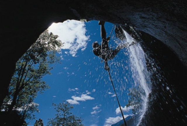  Rappel en los Altos Alpes con Rafting Experience Barranquismo