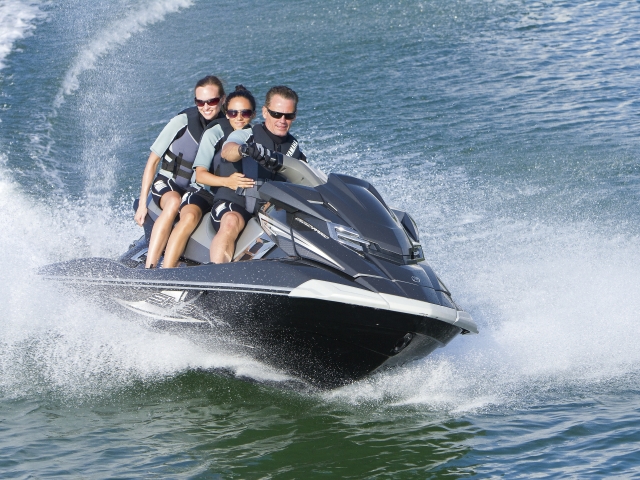  Renta con licencia de barco 