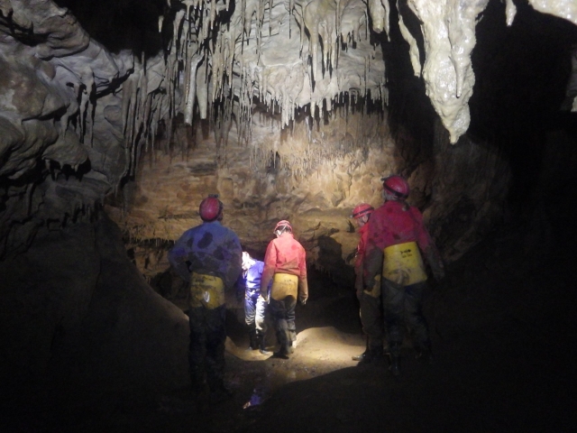  Descubre el mundo subterráneo de los Pirineos Atlánticos 