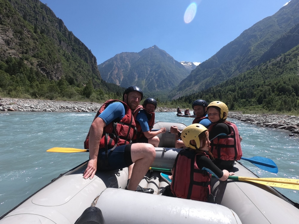  Barranquismo en el Parque Nacional de Ecrins 