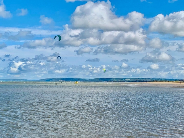 Merville-Franceville Plage para sus actividades de kitesurf 
