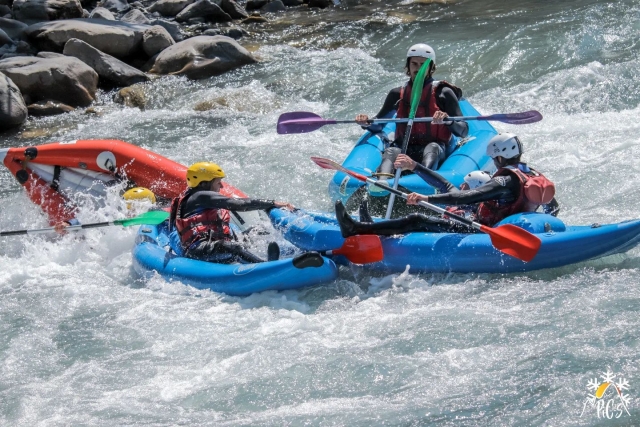  Rafting en grupo