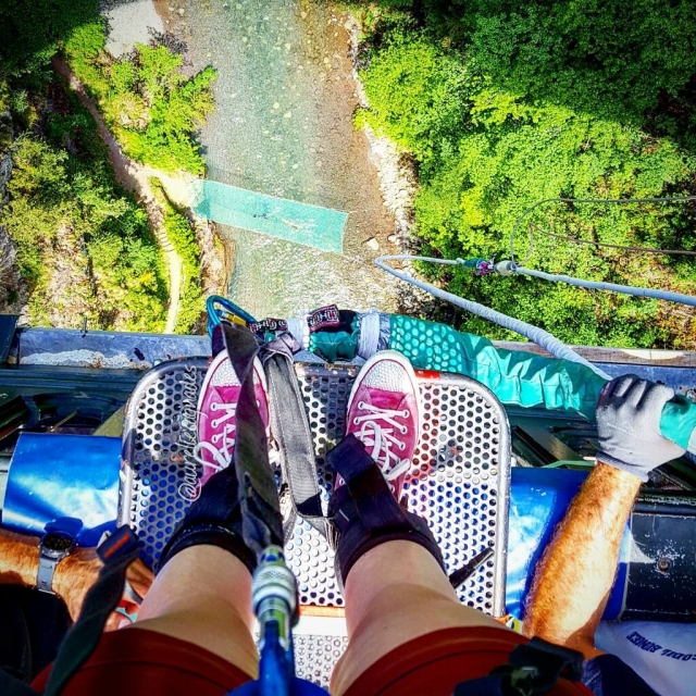 Salto desde el famoso Viaducto de Banne 