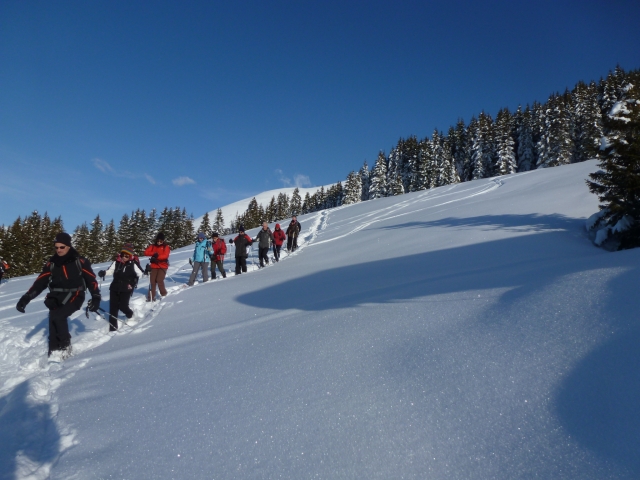  Descubre las montañas con Raquetas de nieve Evolution 2 