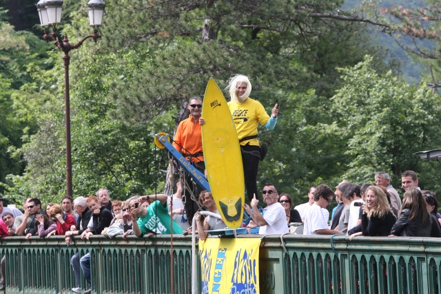  Salto de bungee desde el Puenle Napoléon 