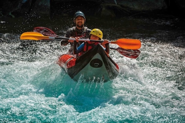  Cano-raft acompañado de un instructor 