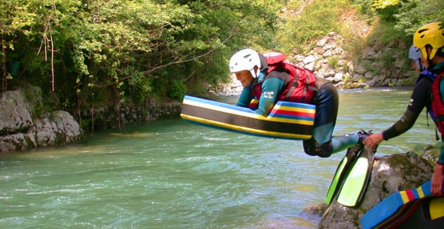  Sesión de hidrospeed en la Nesle d'Aure 