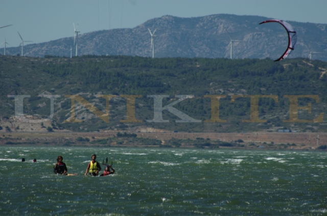  Venga a descubrir el Kitesurf en un entorno excepcional con Unikile 