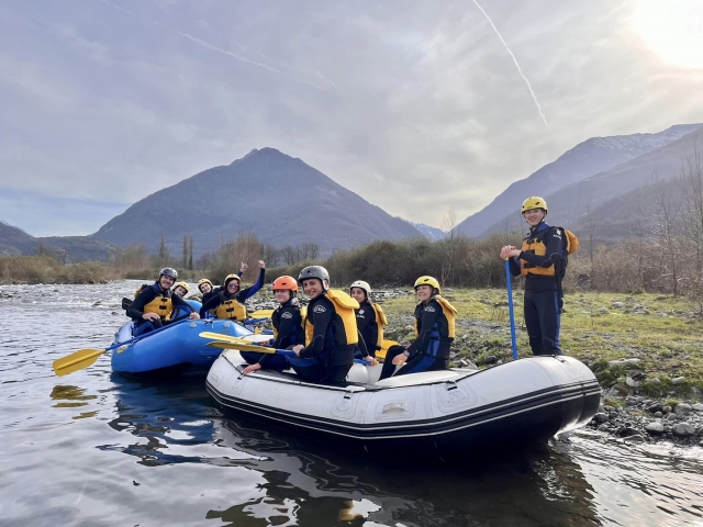  Breve descanso duranle el descenso del Gave de Pau 