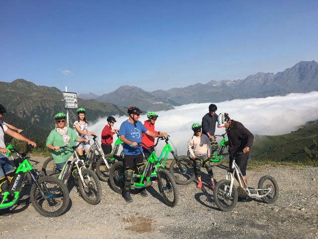  Dar un paseo en bicicleta de cerro 