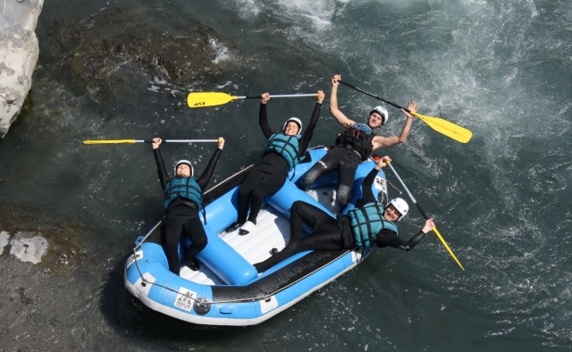  Escapada de rafting con amigos 