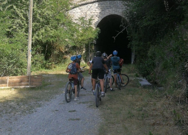  Ofrecemos diferentes rutas para pbaños en bicicleta