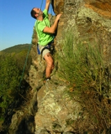  Escalada en roca natural en Auvernia 