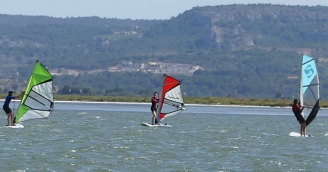  Iniciación al windsurf en el departamento de Aude 