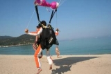 Aterrizaje suave en la playa con Paca Parachutisme 