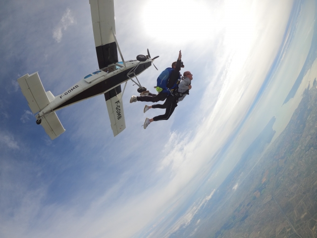 Salto en paracaídas tándem en Rochefort 