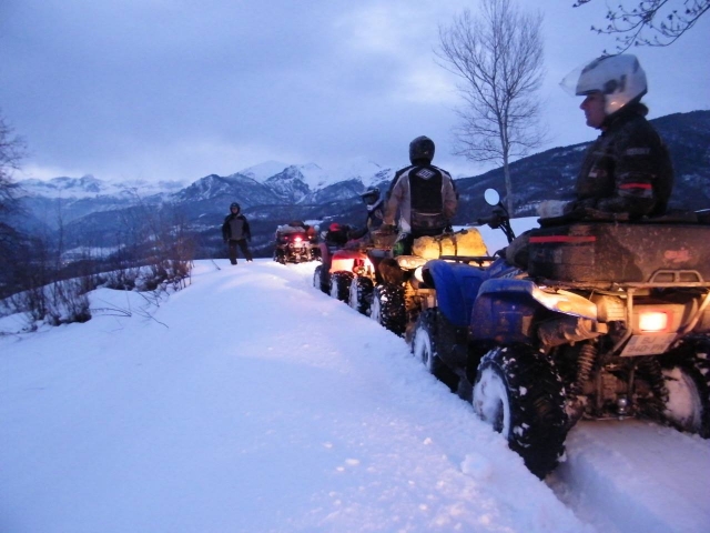  Ruta en cuatrimoto en la nieve 