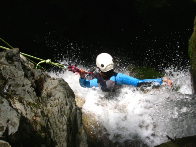  Rapel en tobogán en el cañón de Balme 