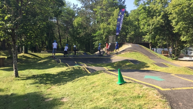  Base de logotipo de Buthiers 